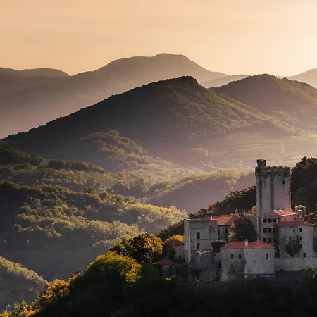 Point Nova Gorica, Self Check-in With Code Access Нова-Горица