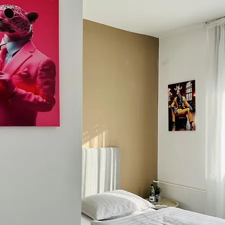 Point Nova Gorica, Self Check-in With Code Access