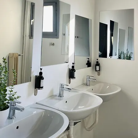 Point Nova Gorica, Self Check-in With Code Access