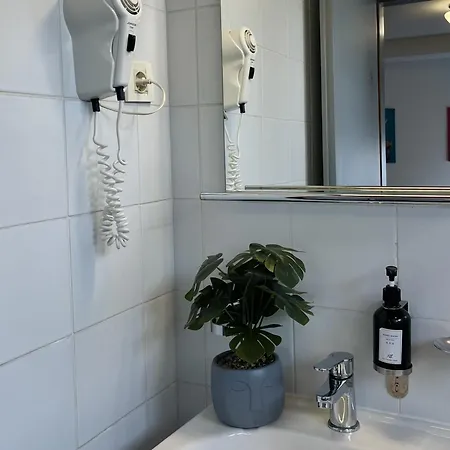 Point Nova Gorica, Self Check-in With Code Access